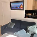 Charming 1 Bedroom Flat, Biarritz Center With Pool And Car Park